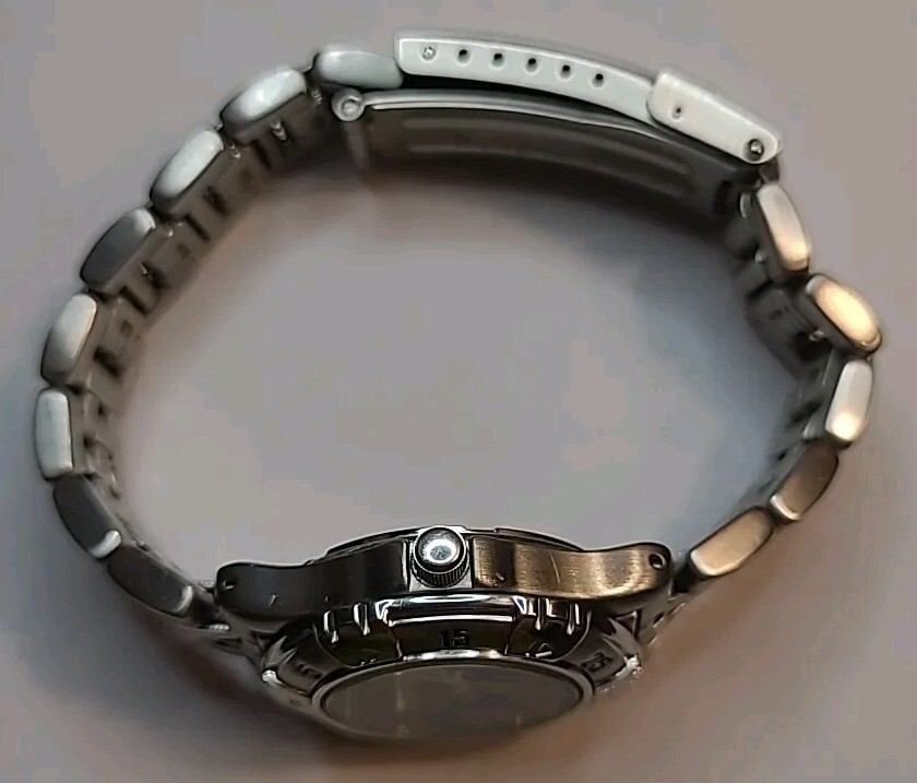 Women’s RELIC Wet Silver Tone Bracelet Quartz Watch, Blue Dial, 28mm, ZR11434