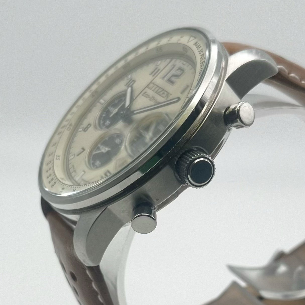 Citizen Eco-Drive Quartz Chronograph 10 BAR WR 44mm Date Tan Dial 3 Subdials