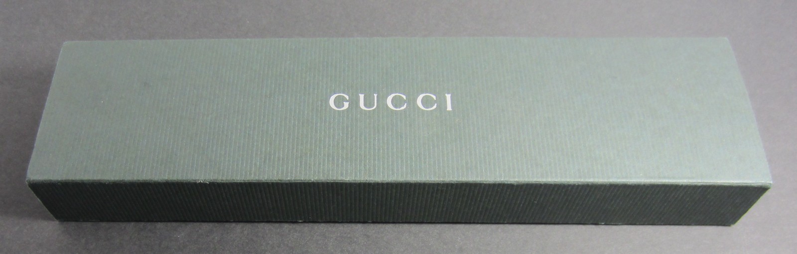 Gucci 700 L – 18K 750 Solid Gold Case Ladies Quartz Watch in Box – Pristine Cond