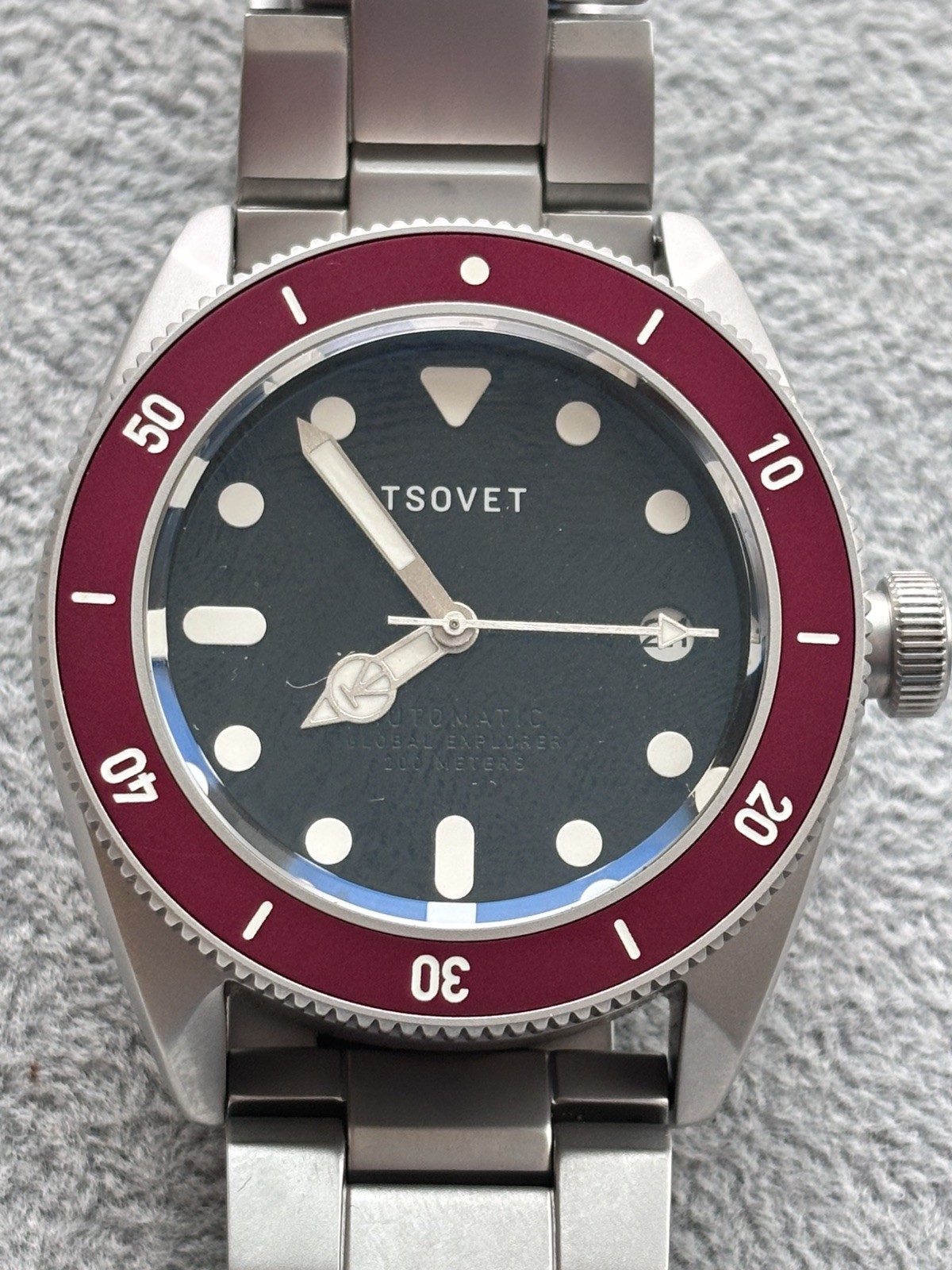 Tsovet JMT-DW42 Global Explorer Automatic Watch (Blood / Maroon Edition) – Mint