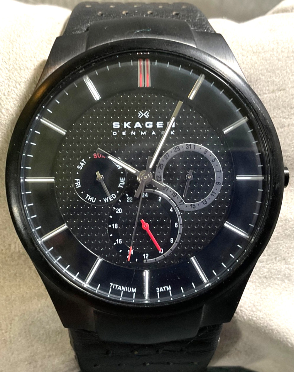 SKAGEN 809XLTBLB TITANIUM MULTIFUNCTION BLACK DIAL LEATHER WATCH NEW BATTERY
