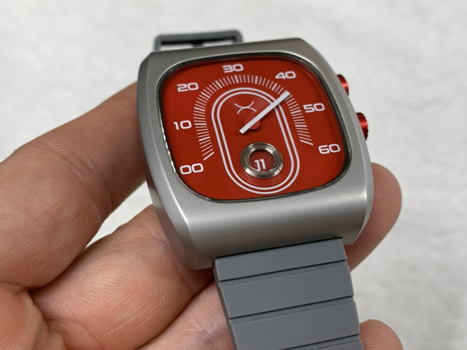 Xeric Retroscope Jump Hour Red 39mm Quartz Watch