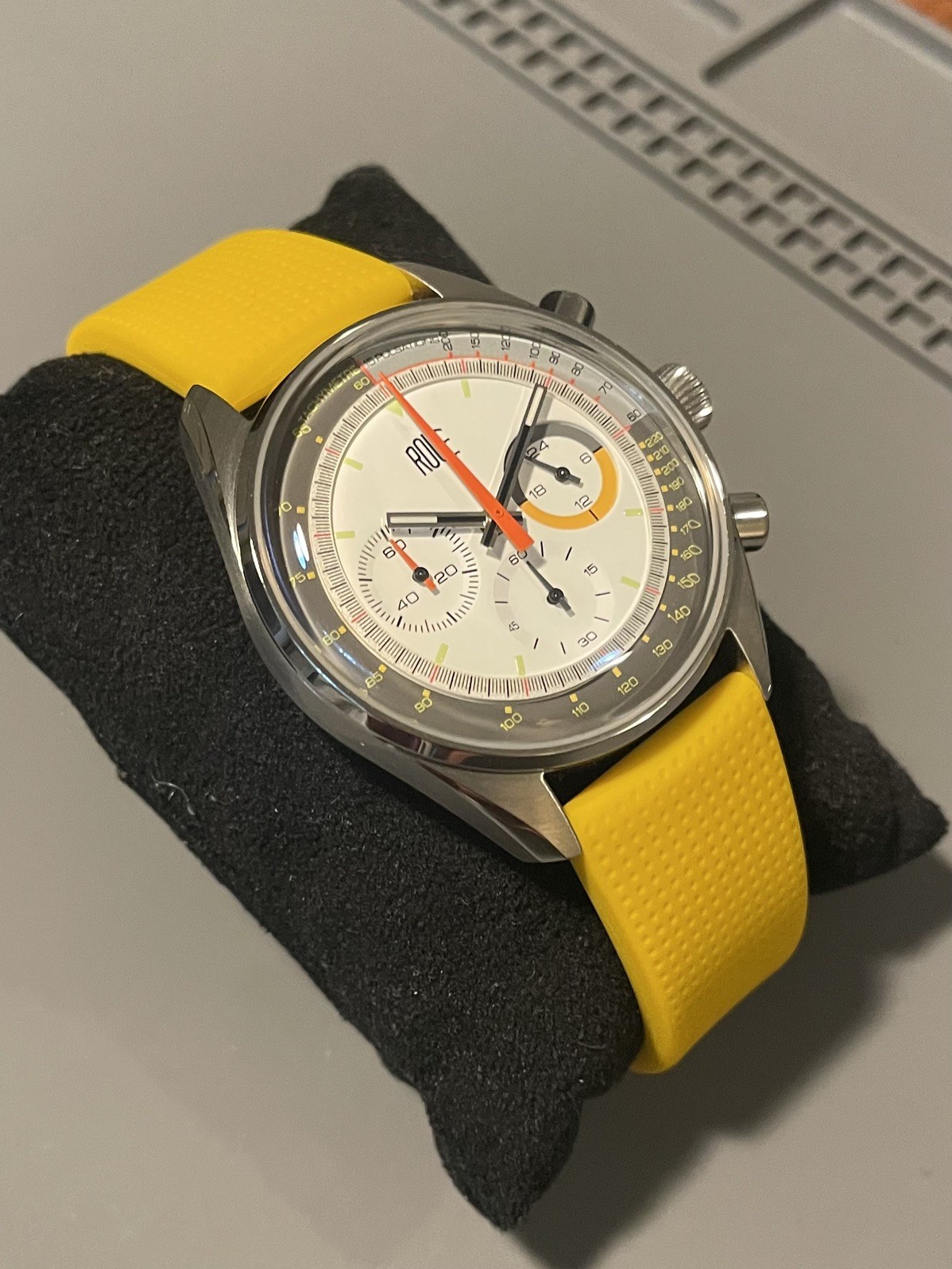 Roue TPS Six 40mm Meca-quartz Chronograph