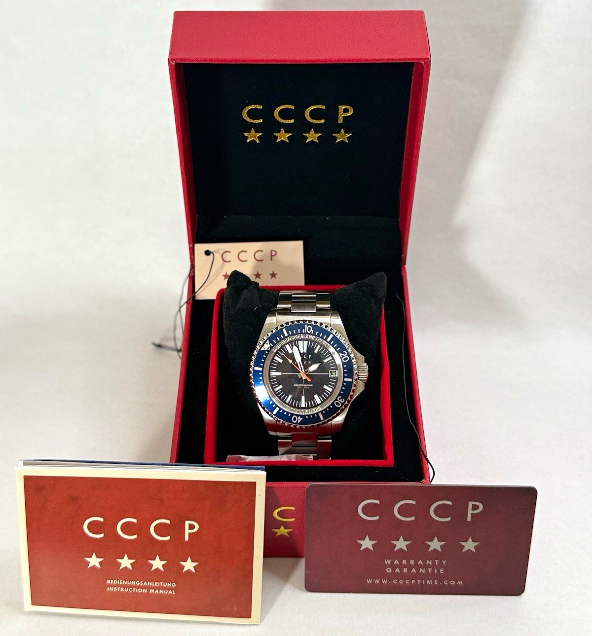CCCP Kamchatka 42mm Automatic Diver 150m Black Dial Date Blue Bezel Box