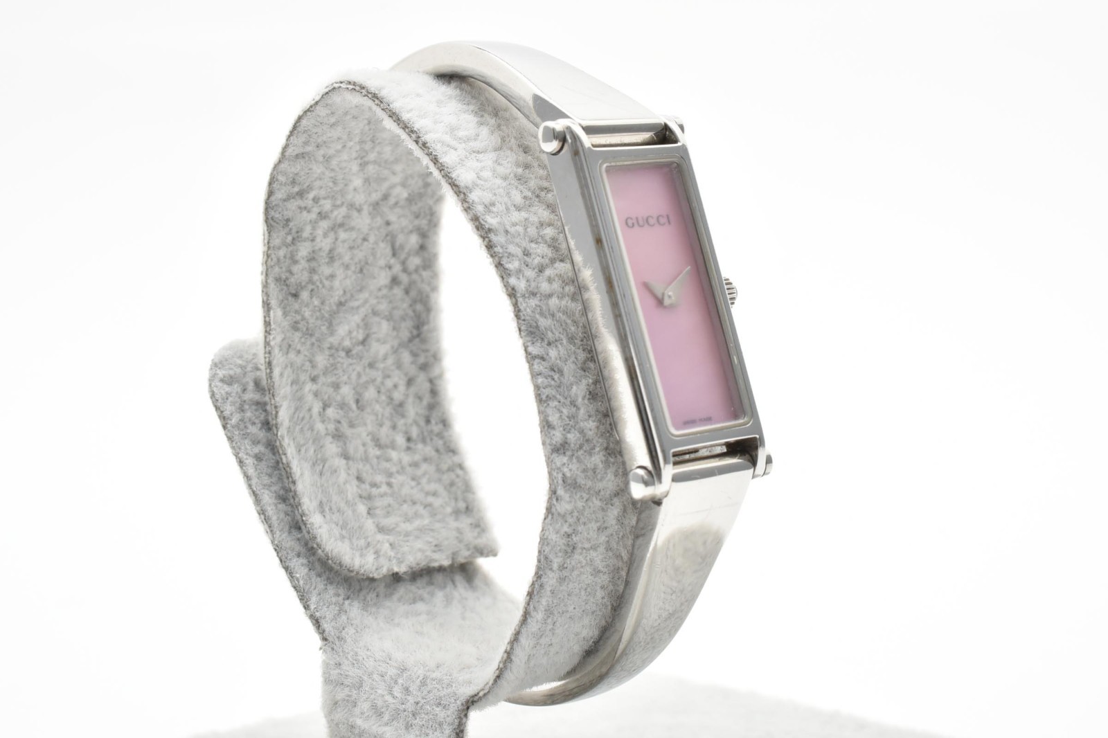 Vintage [N MINT] GUCCI 1500L Silver Pink Shell 12mm Qz Bangle Ladies Watch JAPAN