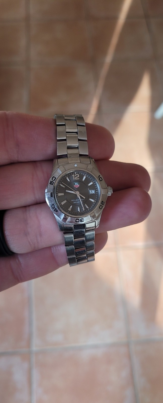 TAG Heuer WAF141E.BA0823 Womens Aquaracer Series Quartz Watch Gray Silver 300M