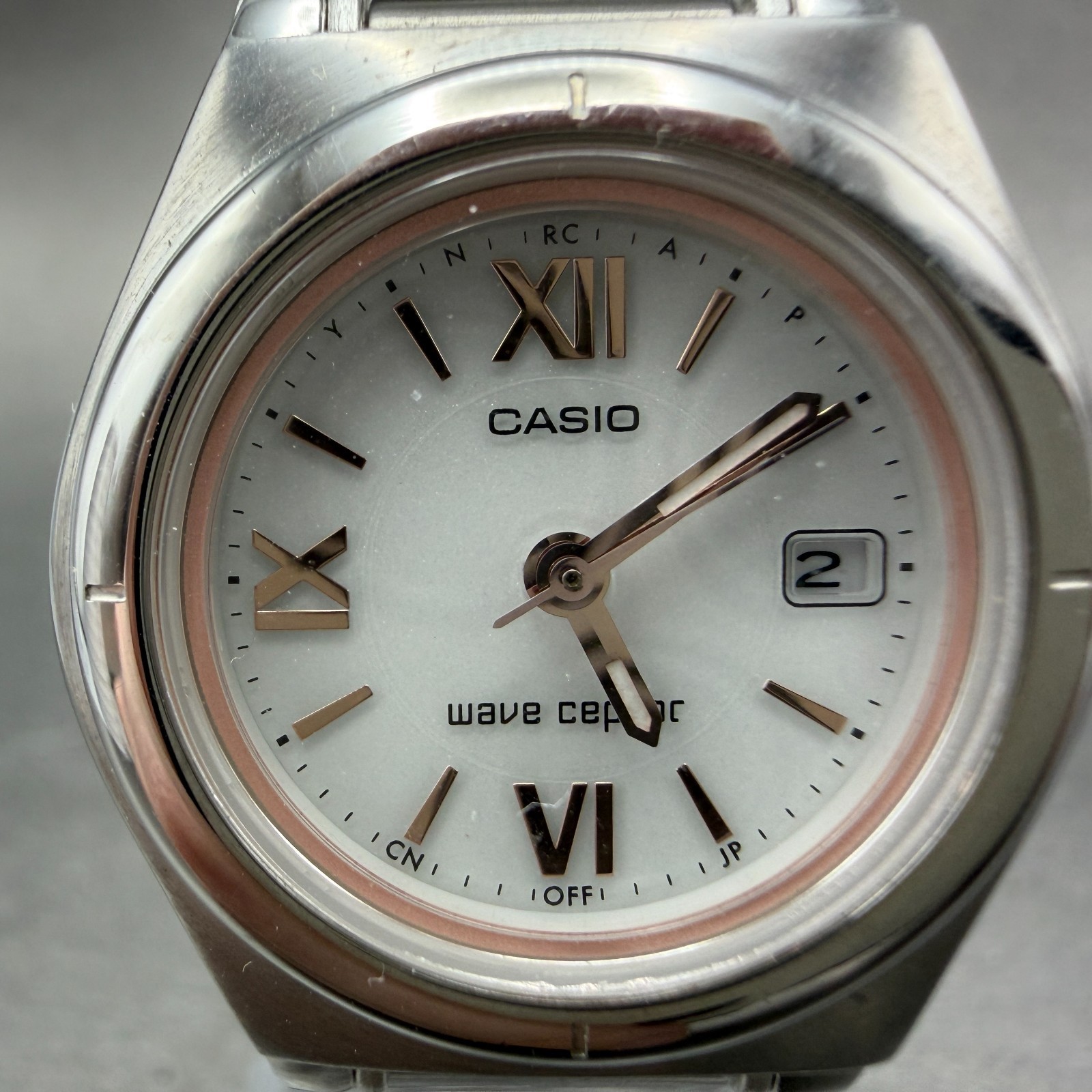 Casio Waveceptor Watch Women 28mm White Dial Silver Tone Date Round LWQ-10 Runs