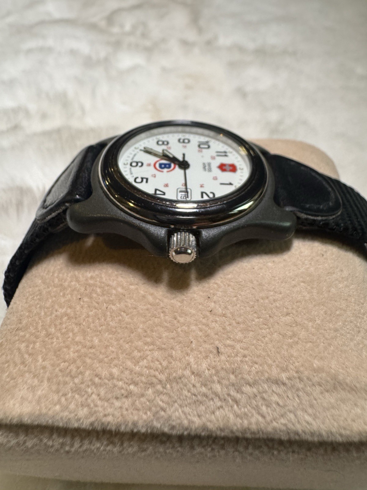 Victorinox Swiss Army Quartz Analog White Dial Arabic Date 32mm 3ATM Strap