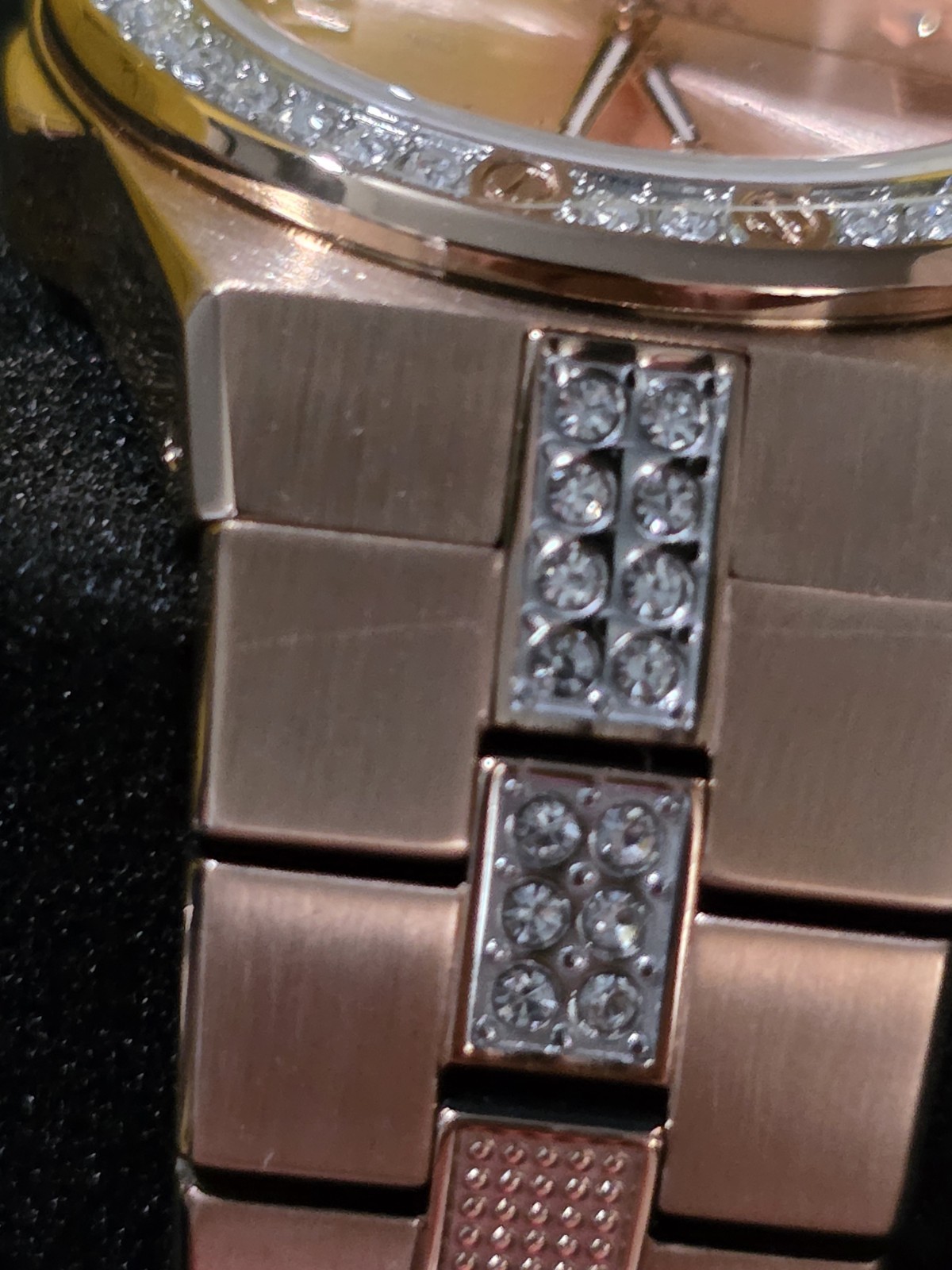 Invicta Women’s Specialty Quartz Rose Gold Crystal Bezel Bracelet 30mm 50m (35)