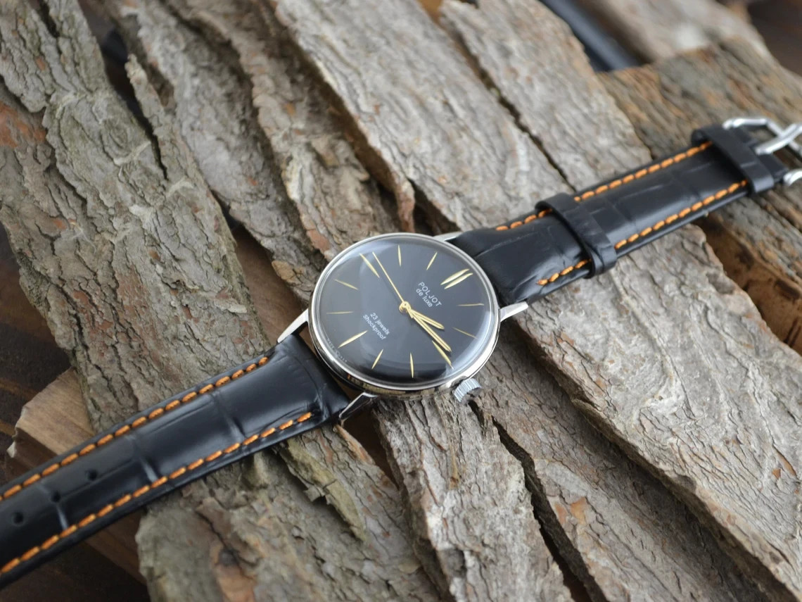 POLJOT De Luxe Vintage USSR Soviet Watch 23 Jewels Hand-Winding Black Dial Slim