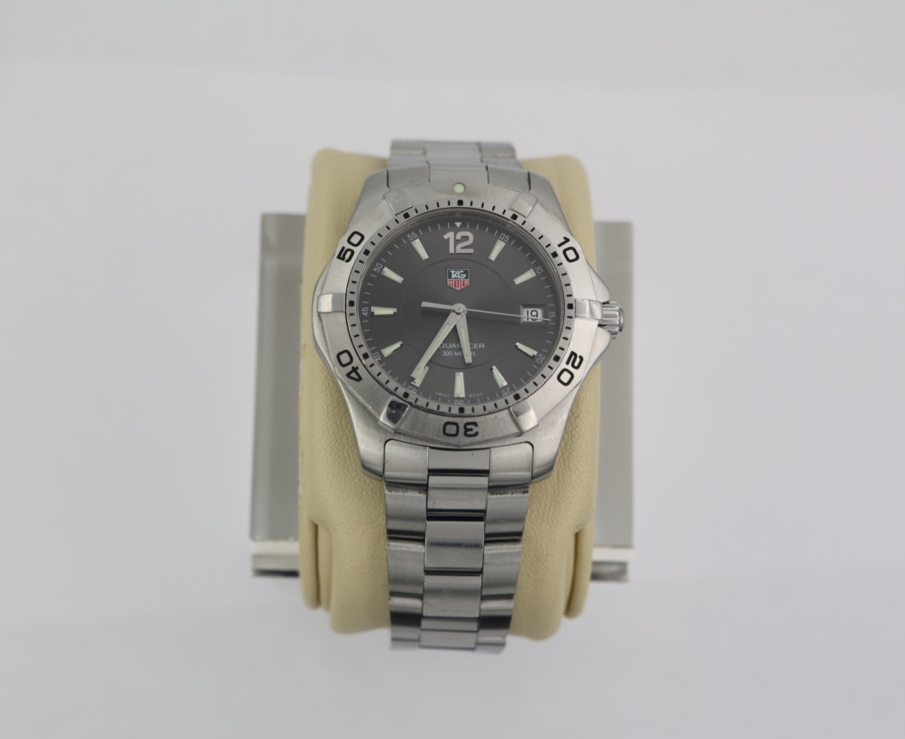 TAG Heuer WAF111E.BA0801 Mens Aquaracer Series Quartz Watch Gray & Silver 300M