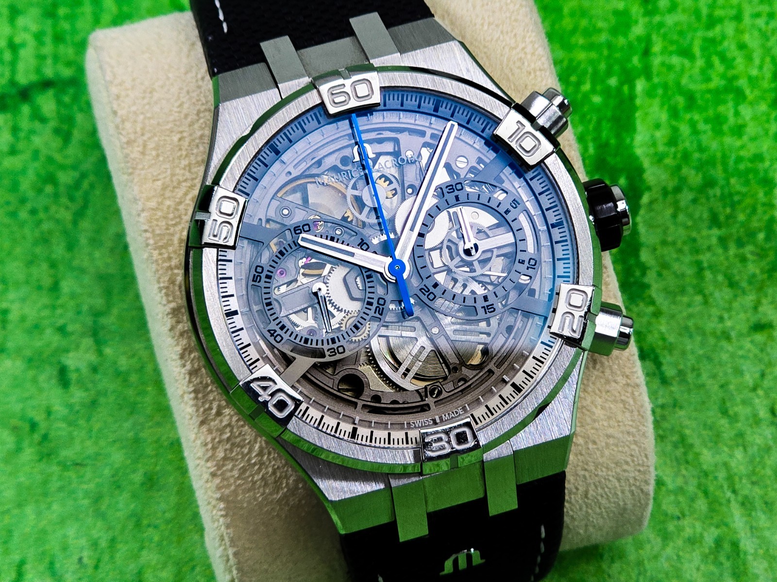 Maurice Lacroix Aikon Chronograph Skeleton 44mm – AI6098 – Complete set undated