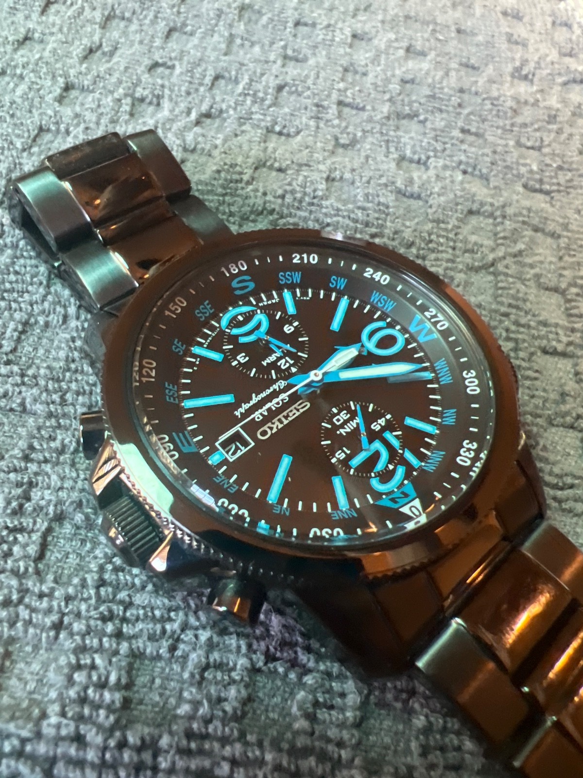 Seiko Solar V172-0AG0 Black Dial Blue Numbers 41mm Watch
