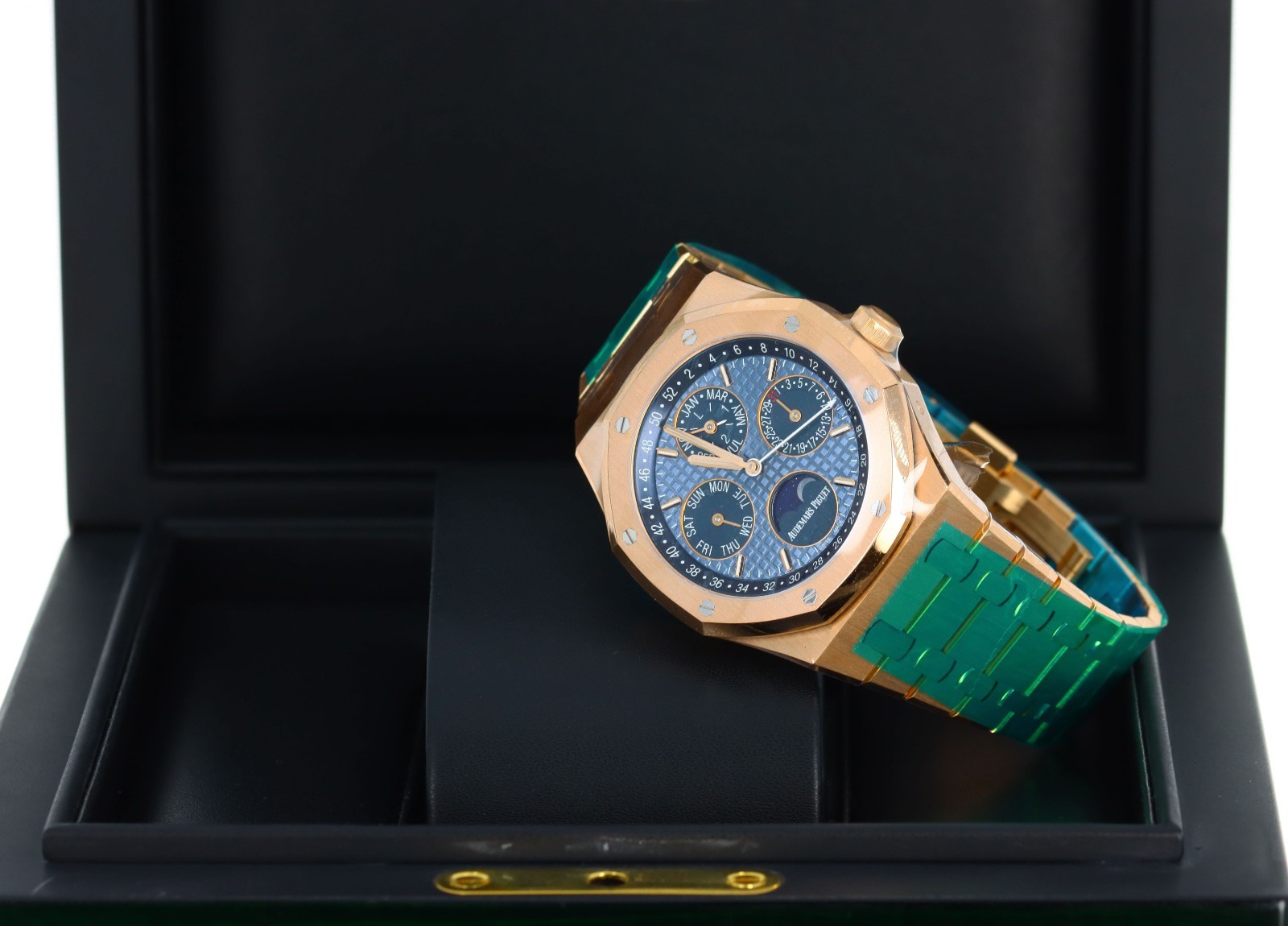 AP Royal Oak Perpetual 41mm Blue Tapisserie 18kt Rose Gold, 26574OR.OO.1220OR.02
