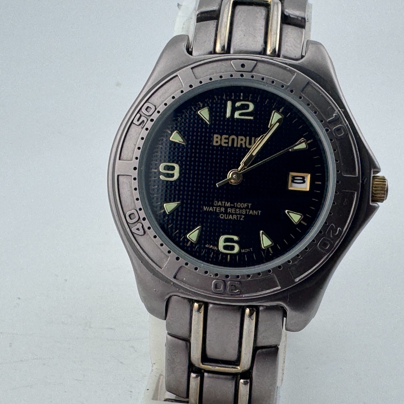 Vintage Benrus Quartz Watch Men 30m Dual Tone Black Fixed Bezel New Battery 8″