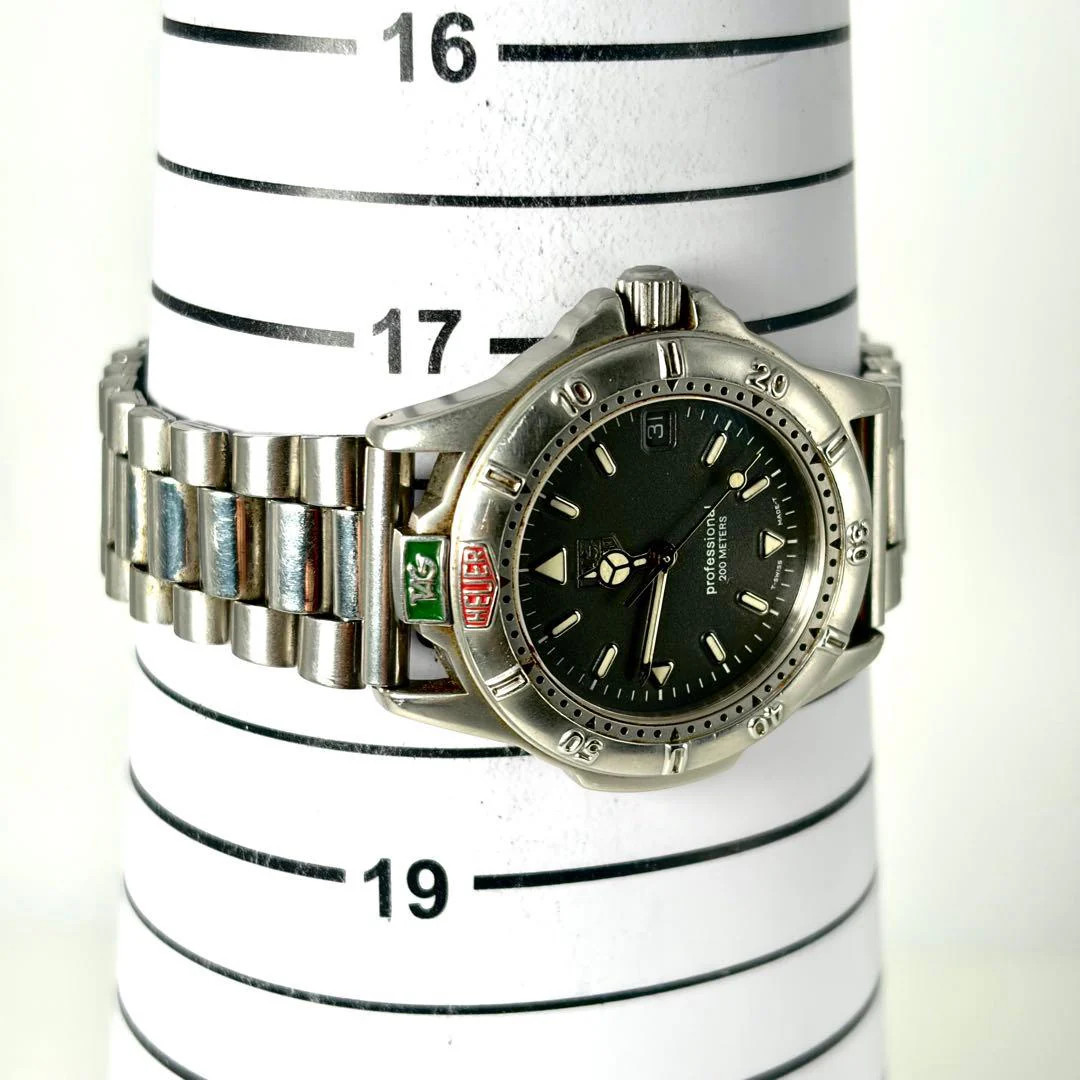 TAG Heuer Professional WF1211-K0 Quartz 1.42in 200m Date Watch