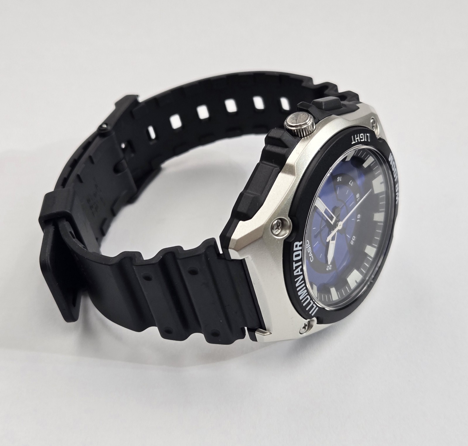 Authentic Casio Analog Watch Blue dial MWC100H MWC100 MWC100H-2A2 New w box