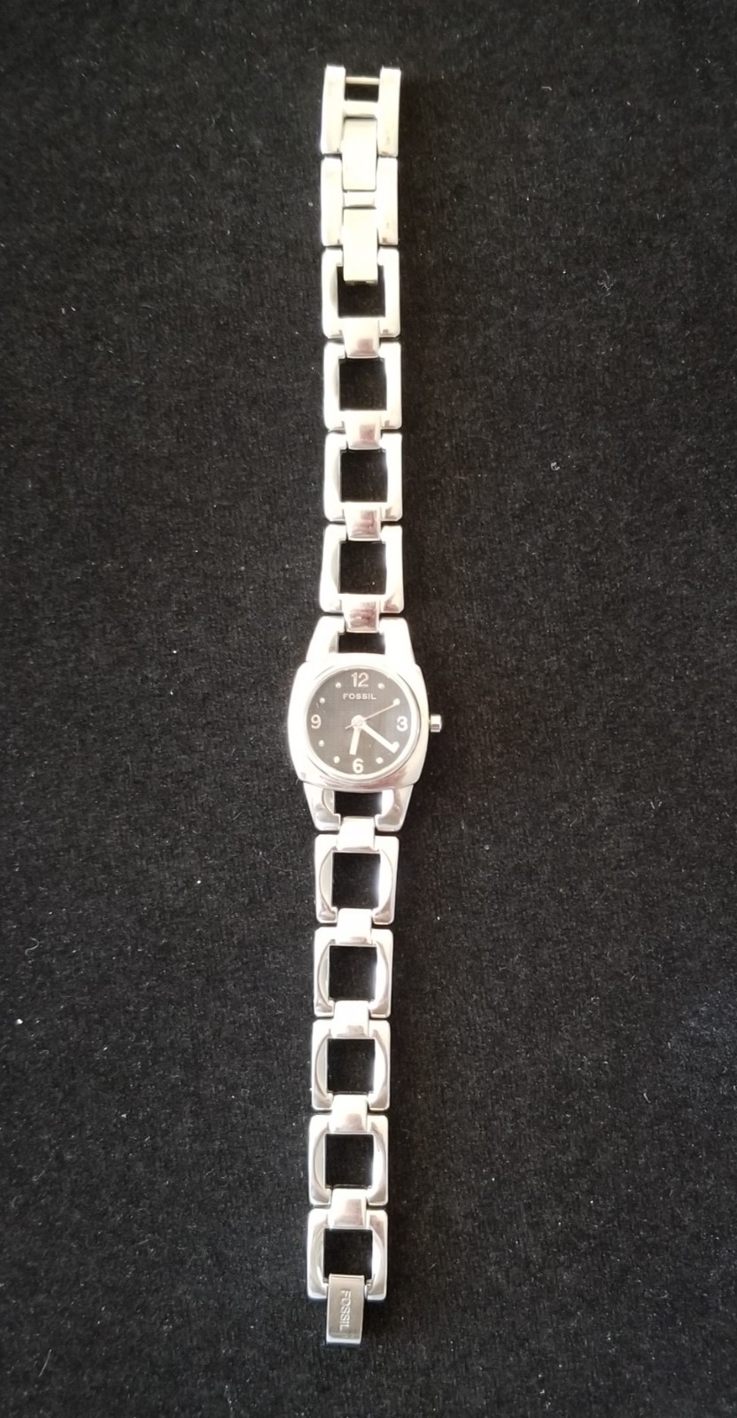 Fossil f2 ES1162 Silver SS Watch Black Dial Link Band 6.75″ Max Size New Battery