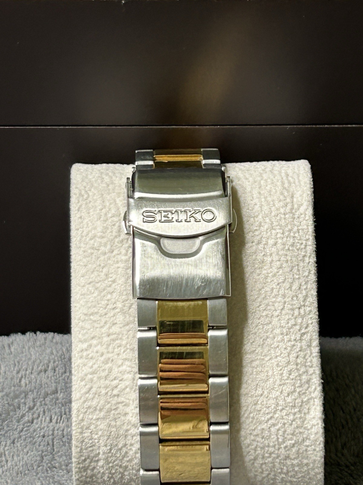 Seiko 5 Men’s Automatic Two-Tone SS Black Dial Day/Date 37mm Watch