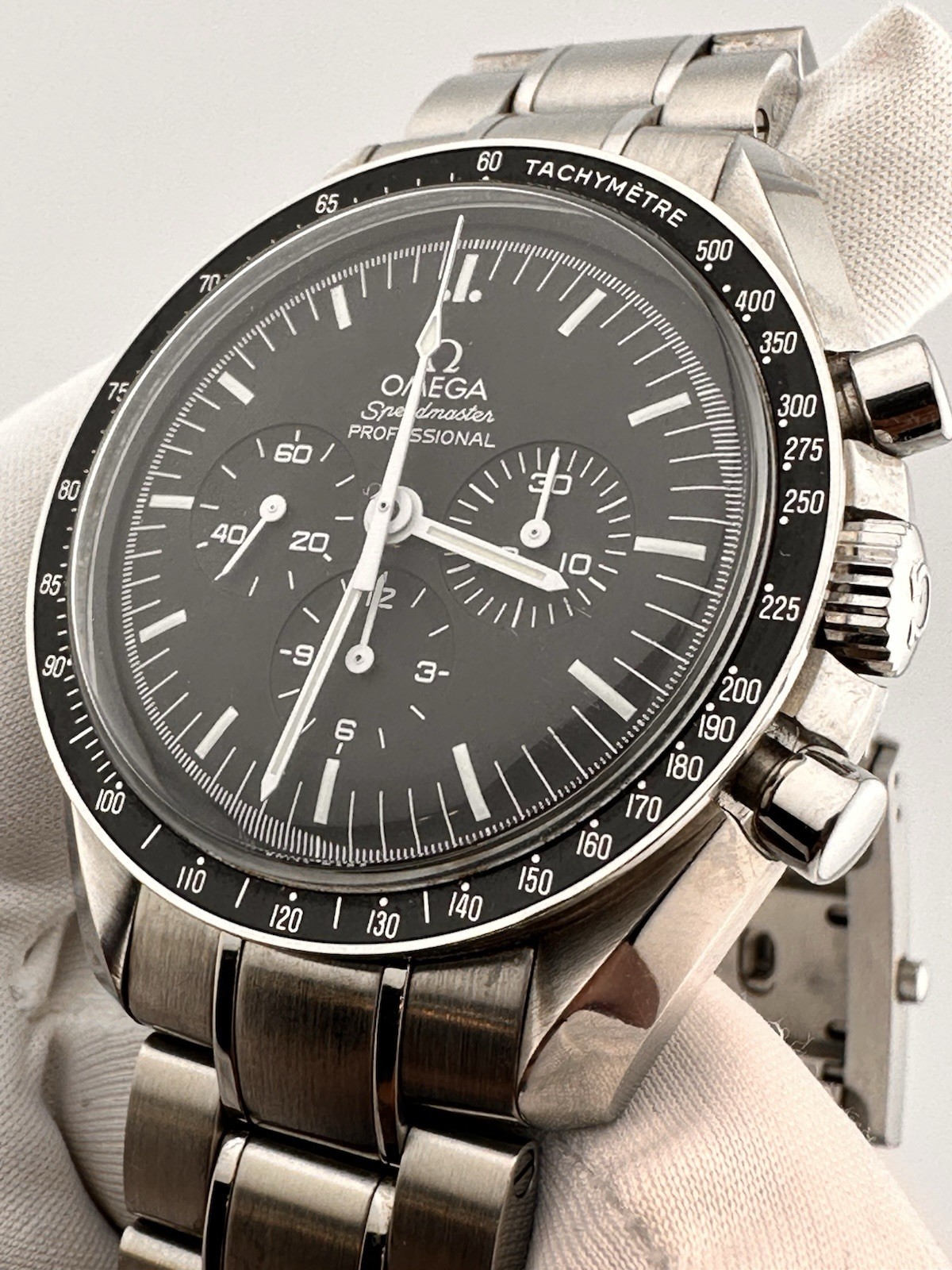 Omega Speedmaster Manual Wind Moonwatch 42MM Hesalite 311.30.42.30.01.005
