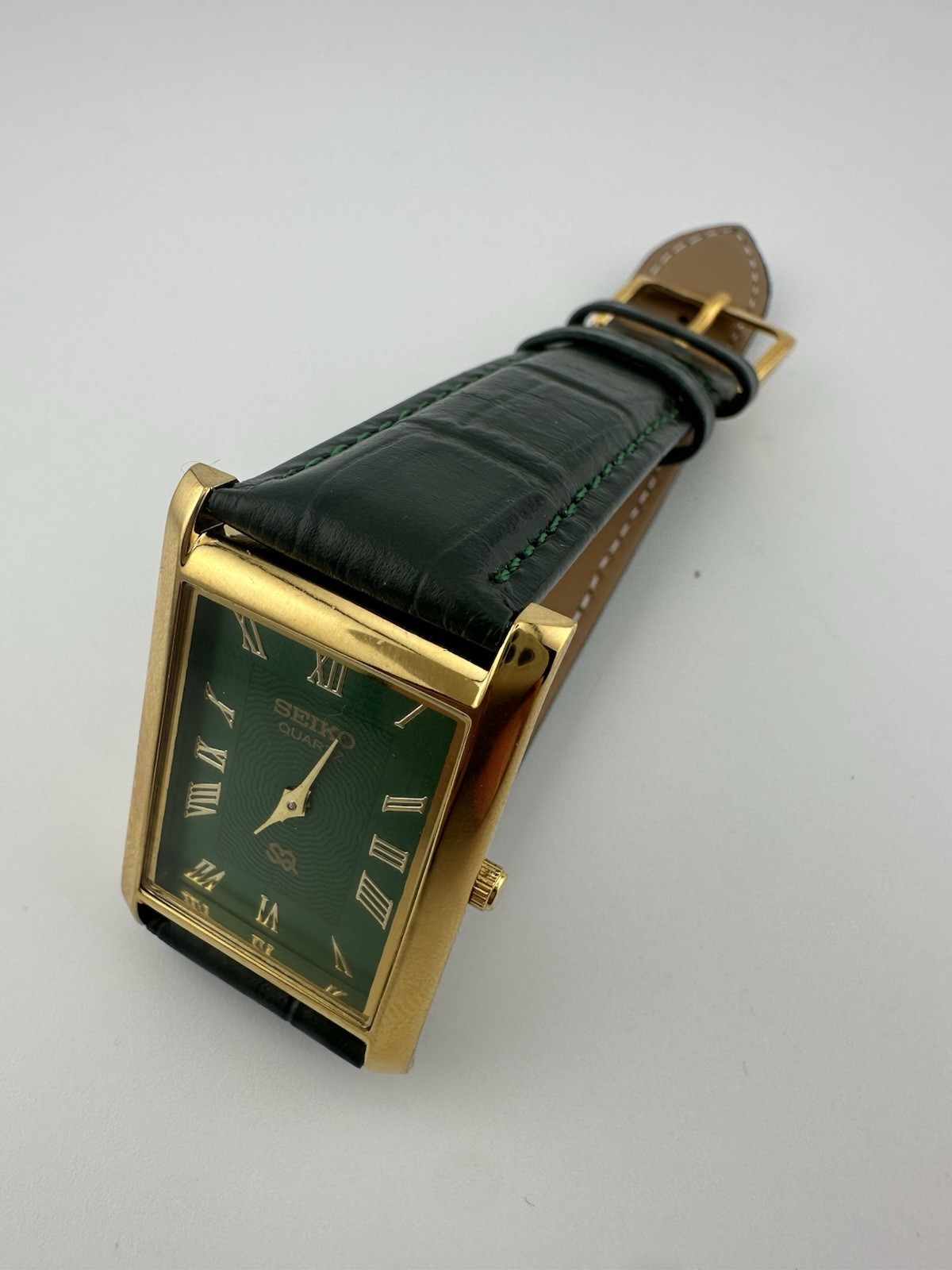 GREEN Vintage Seiko Slim Quartz Men’s Wrist Watch