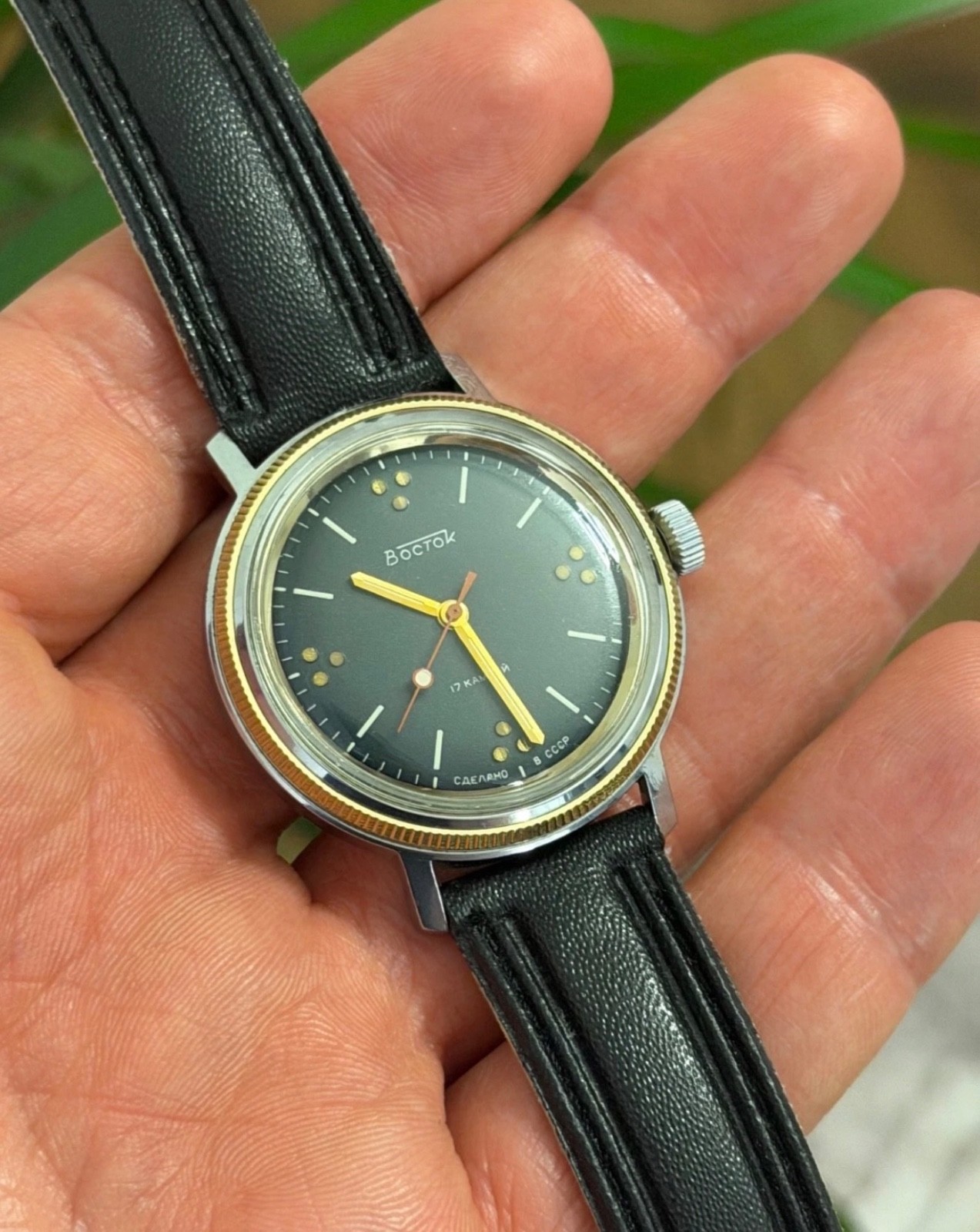 Vintage Vostok Komandirskie Soviet Men’s Watch Manual Winding 17 Jewels Rare