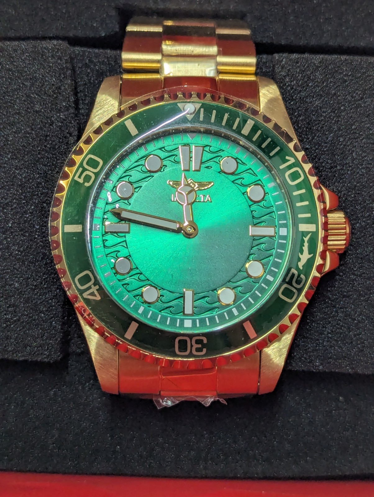 Invicta Pro Diver Men’s Watch – 43mm, Gold (49702)
