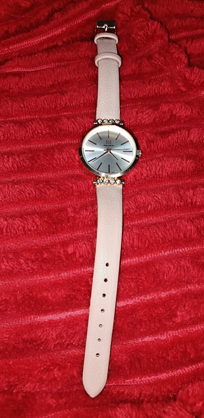 Daisy Fuentes Ladies Quartz Watch Gift Set Inc 2x Bangles + Necklace & Bracelet