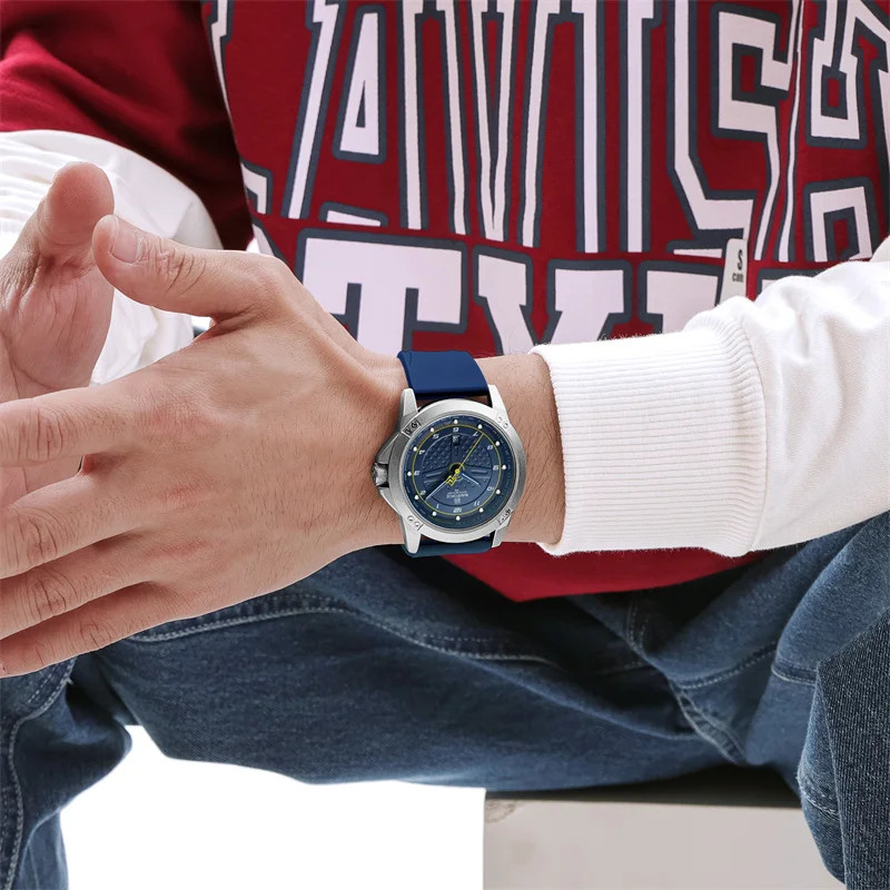 Men’s Casual Quartz Watch Sport Waterproof Silicone Strap Luminous Wristwatch