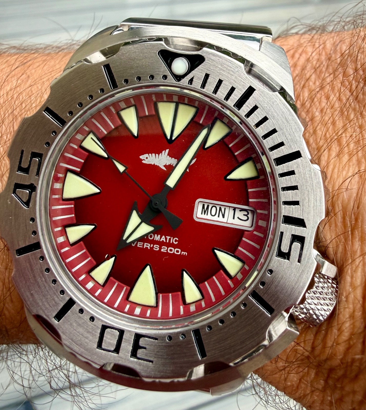 Heimdallr Sharkey Ocean Monster Dive Watch – Red