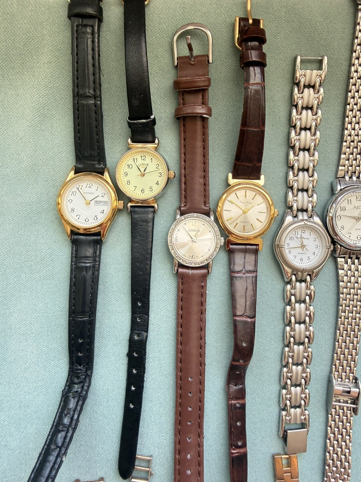 25 WORKING with batteries JOBLOT WATCHES vintage/modern gold/silver tone