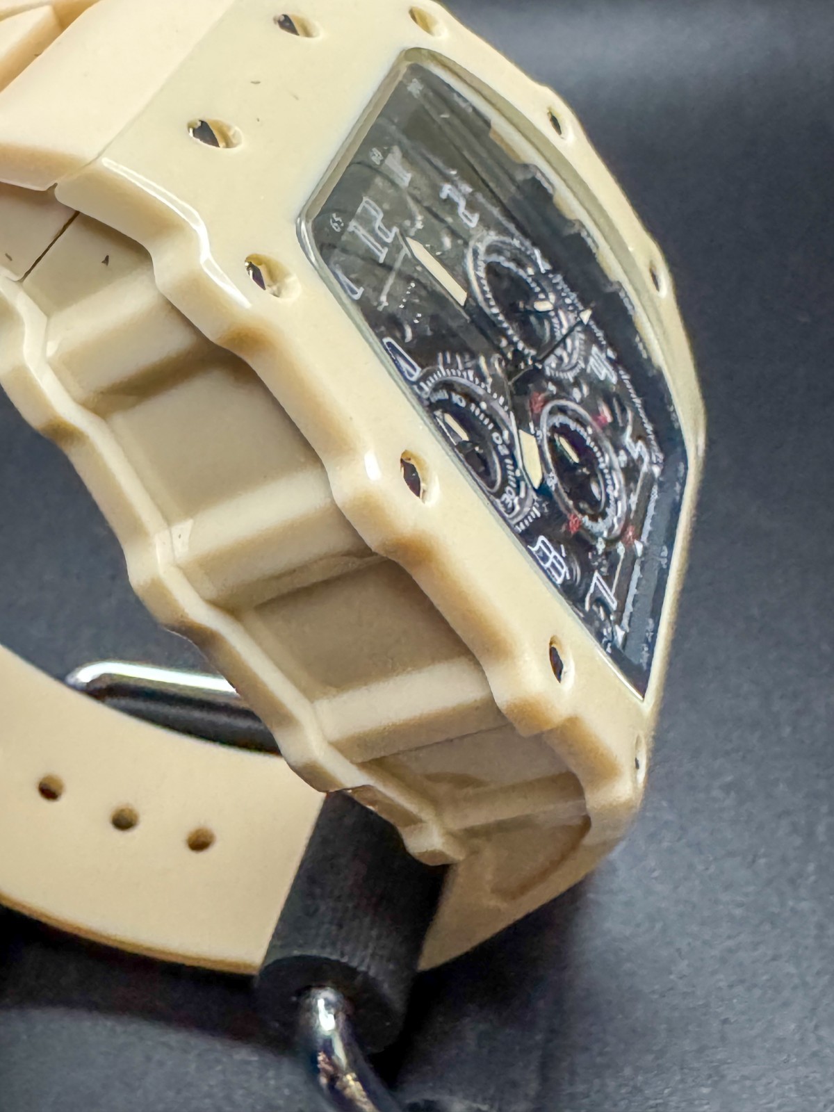 Invicta Racing Sand Beaches – Nitro Gen Men’s Watch 43mm, Beige (69704)