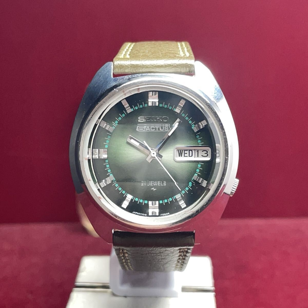 Seiko 5 Actus 7019 Vintage Automatic 21J Green Sunburst Dial Men’s Watch JP