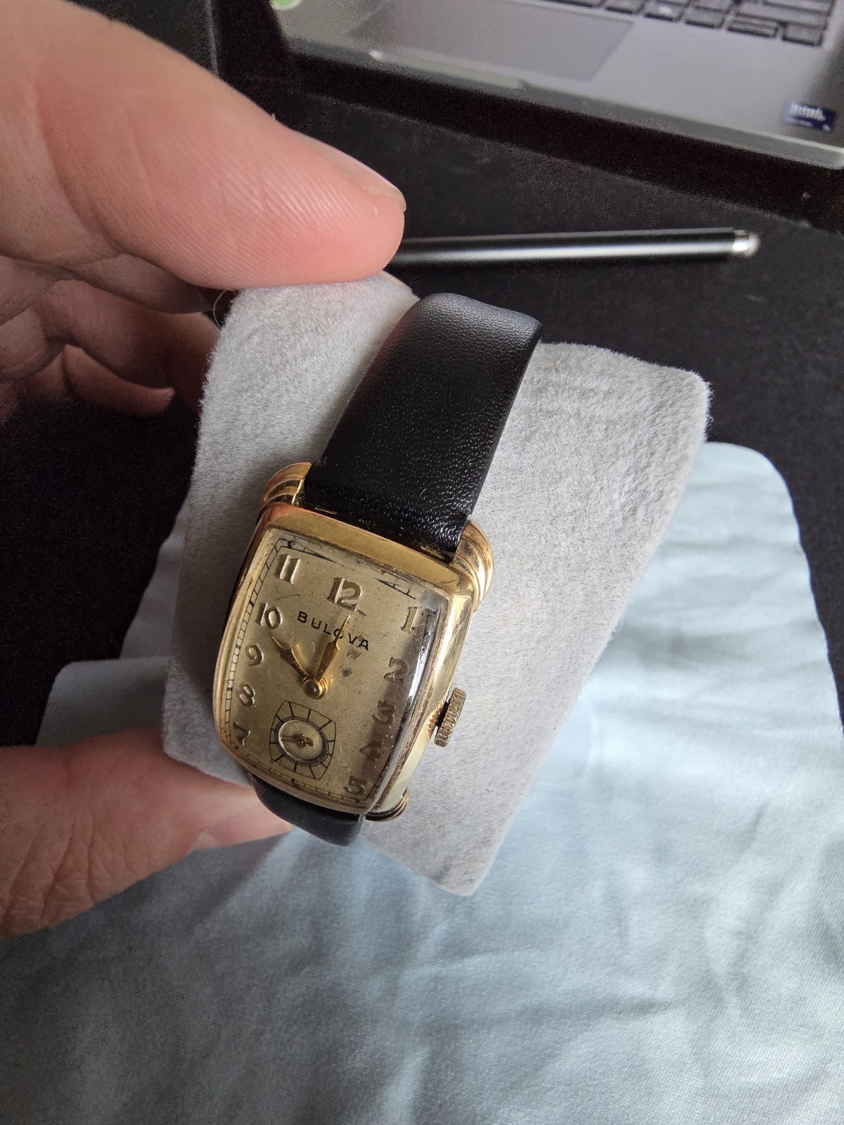 Bulova Senator 8AE Mvt Yellow Gold RGP 1940’s Tank Running Vintage Mens Watch