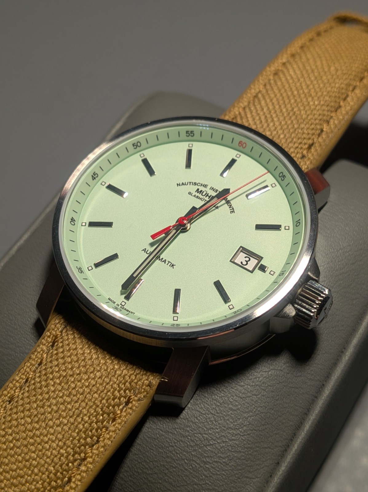 [Like New] Mühle Glashütte 29ER mint with sand-coloured canvas strap_M1-25-29-CB