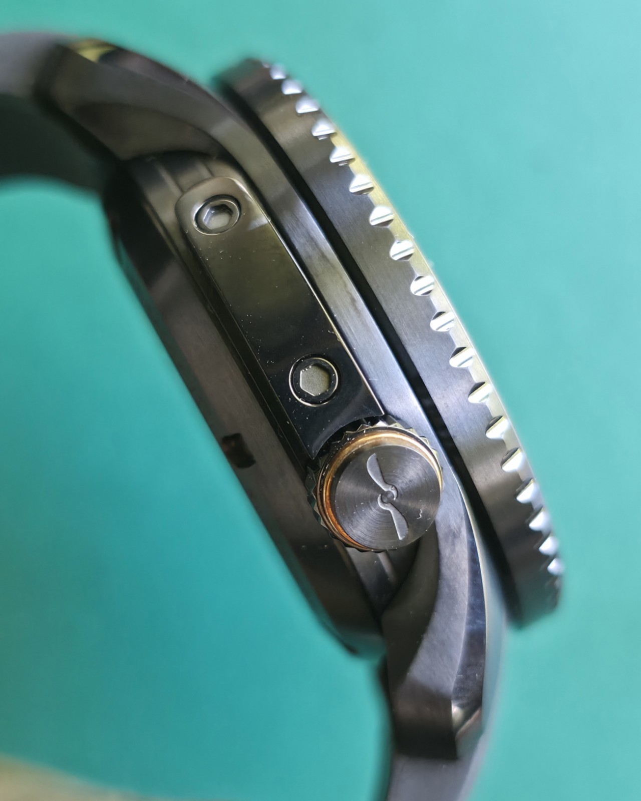 Bremont Supermarine Men’s Black Watch GMT Diver – S502-JET-R-S