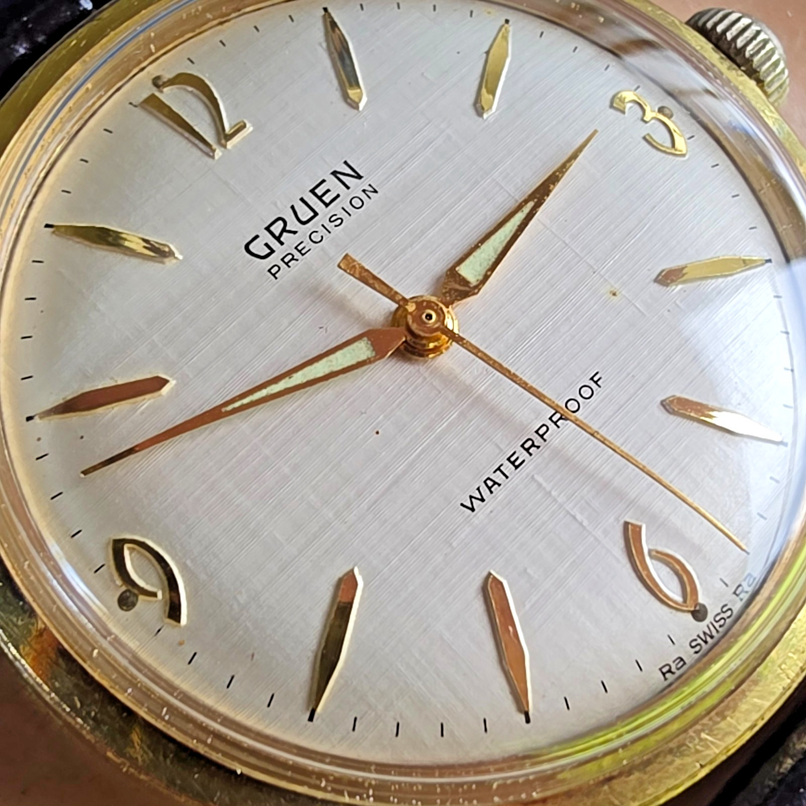 Vintage GRUEN men’s manual wind watch 522RSS Linen dial swiss 1960s