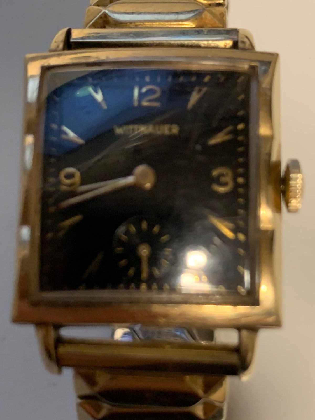 VINTAGE WITTNAUER MEN’S WATCH BLACK DIAL 10KGF BEZEL MANUAL WIND VERY NICE
