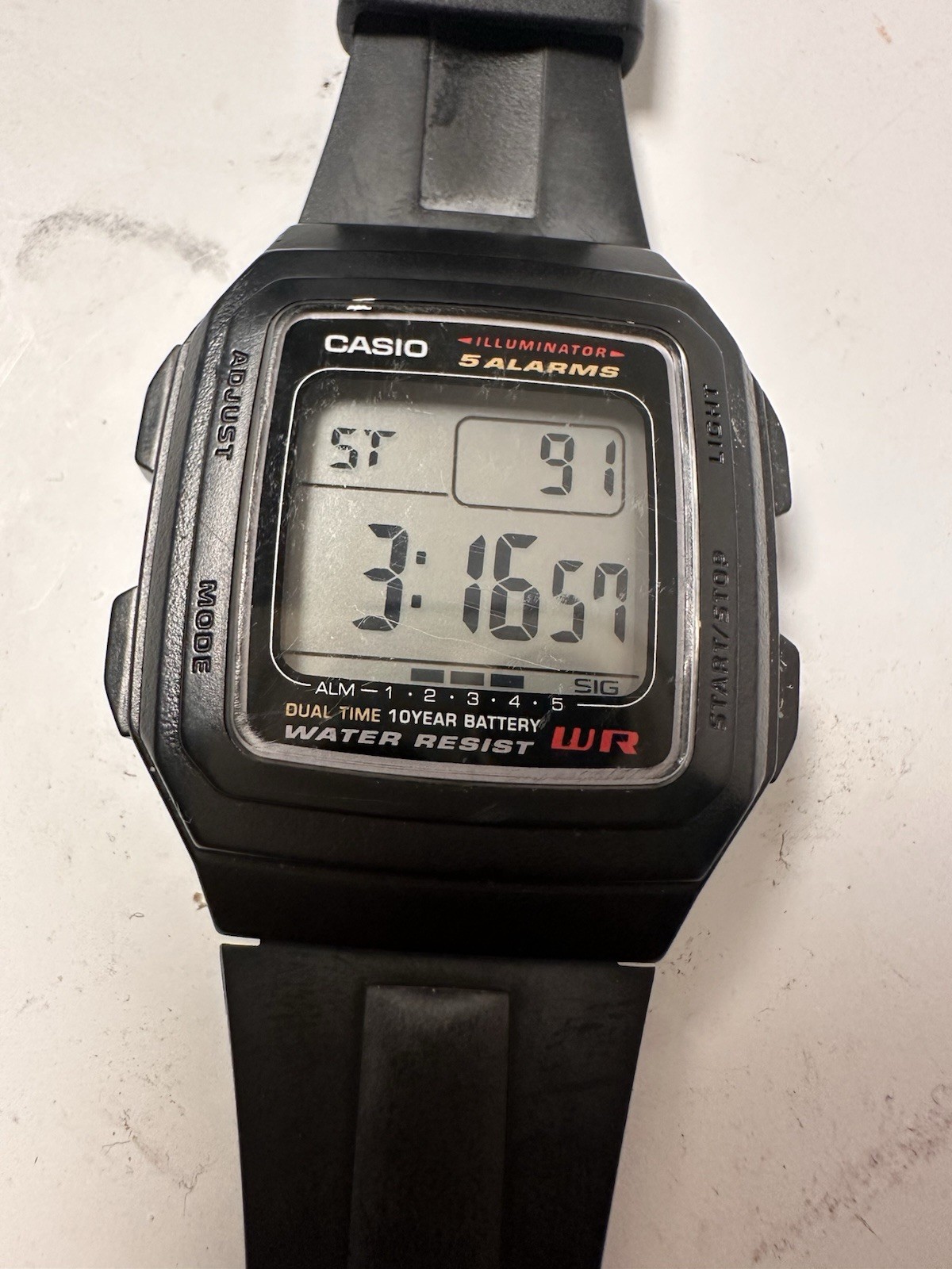 Vintage-Style Casio F-201WA-1A Digital Wristwatch – Tested & Working
