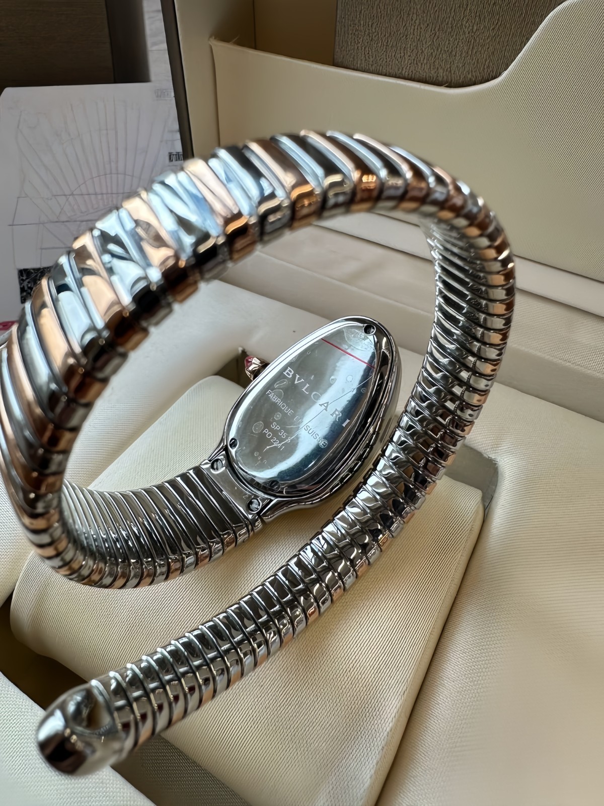 Bu lgari SERPENTI Series Double-Ring Snake-Shaped Women’s Watch