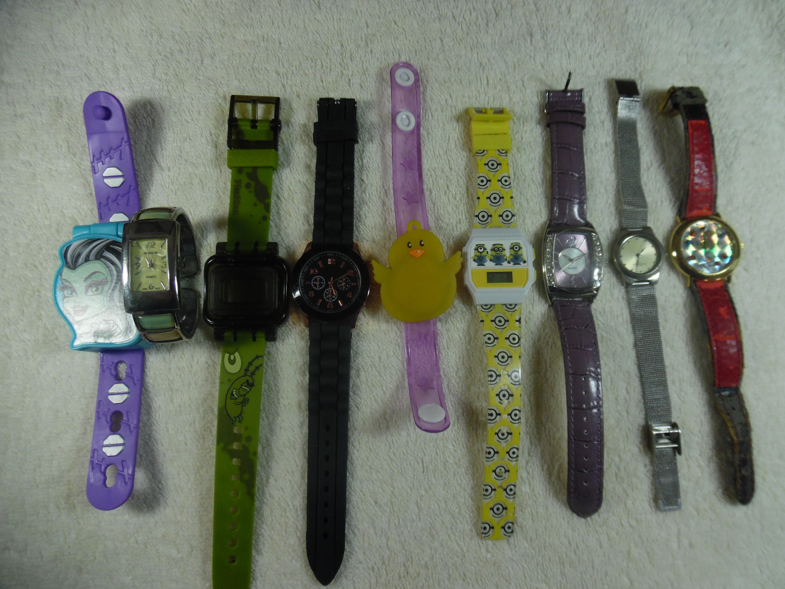 9 Lot Watches Massini Despicable Me Plankton Quartz Other 160-35TT