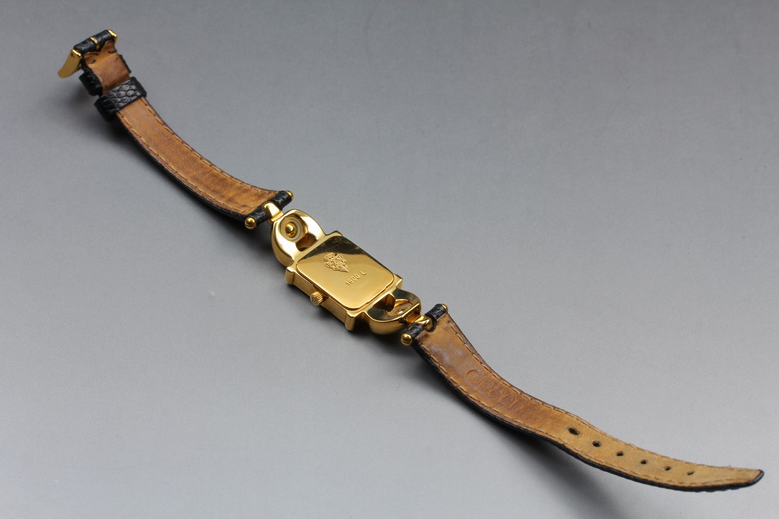 [Near MINT] gucci 1800L 16mm White Dial Quartz Women’s Watch From JAPAN