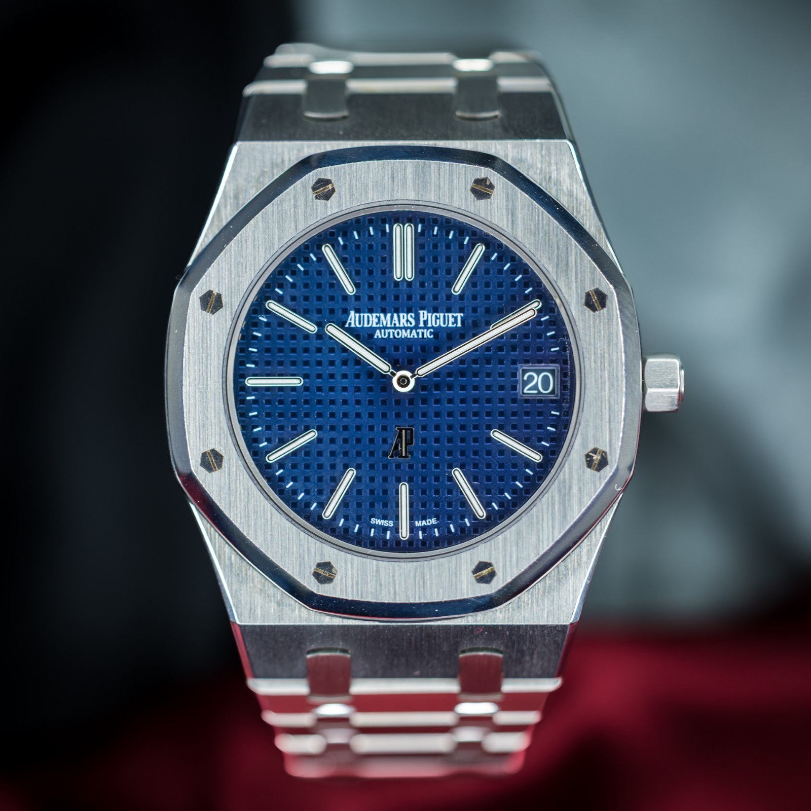 Audemars Piguet Royal Oak “Jumbo” 15202ST.OO.1240ST.01 | Full Set 39mm