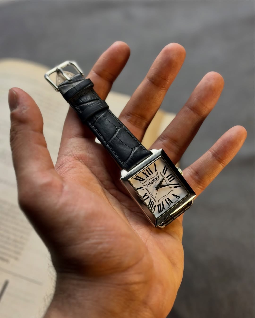 Vintage Tank Watch Square Silver Case – Roman Numeral Gloss Dial – Classic Dress