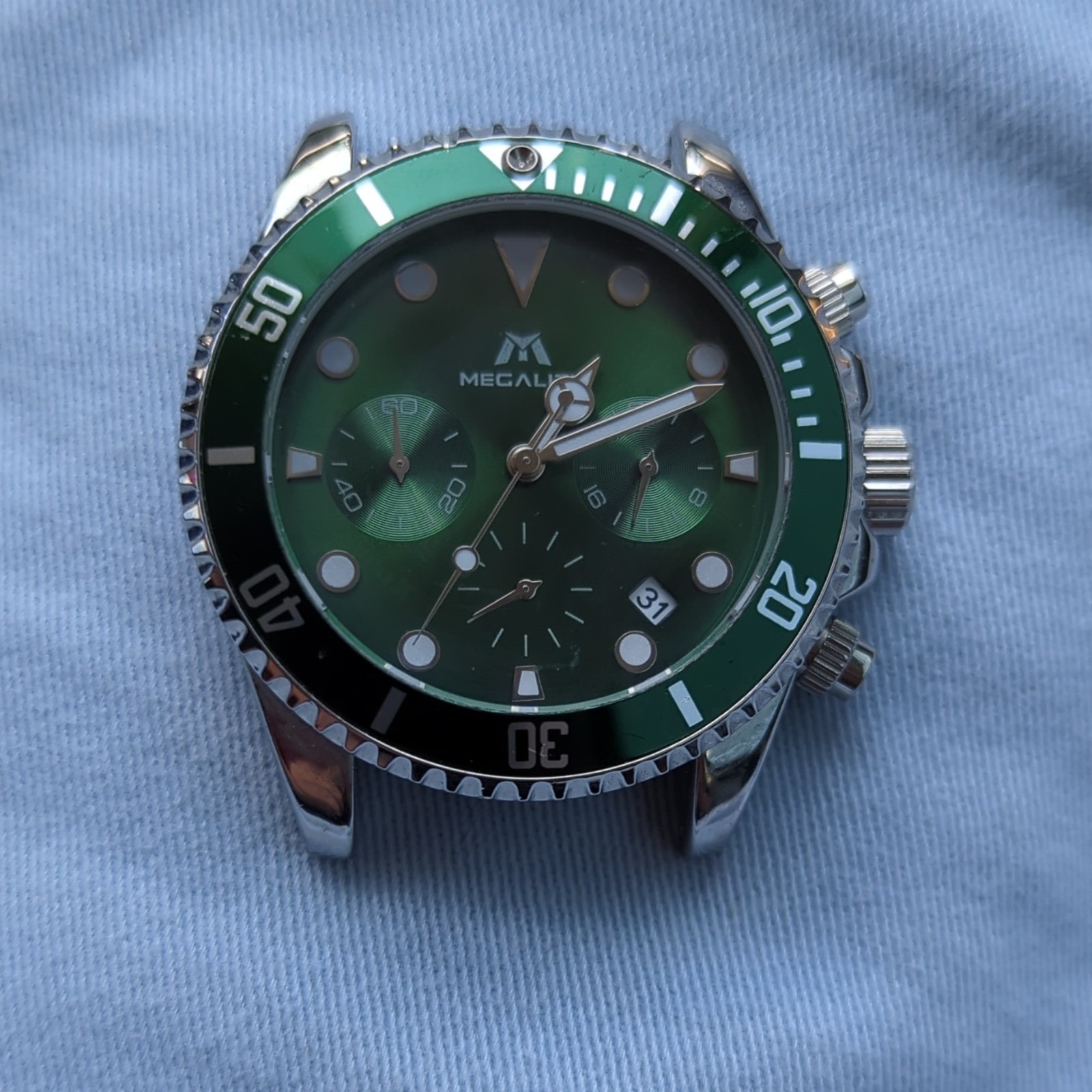 Megalith Men’s Diver Quartz Wristwatch 44mm Green Dial