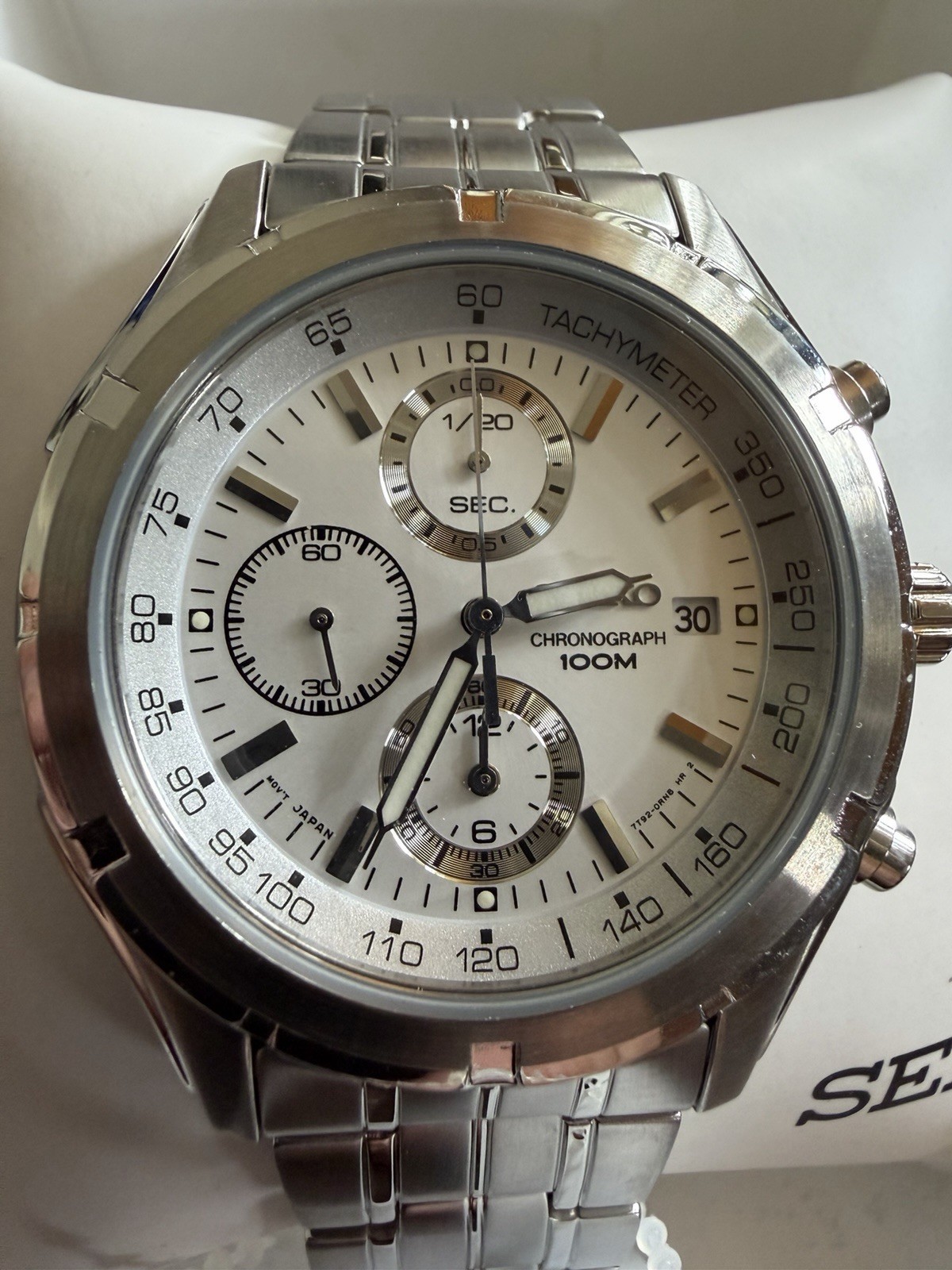 Seiko White Men’s Watch – SNDC35. ( never worn) with paper work