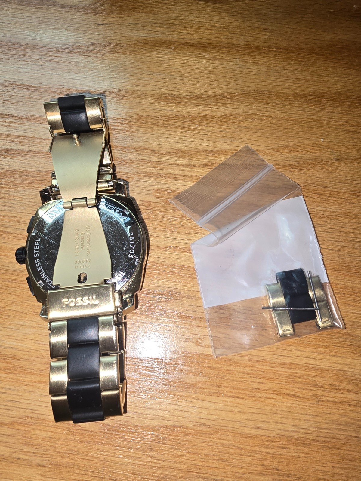 Fossil FS5261 Men’s Chronograph Watch Black Gold New Battery Runs Great