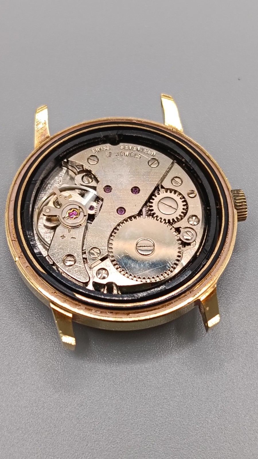 Vintage 1960s Avia Manual Wind 17 Jewels Silver Dial Swiss Gold Plated Running