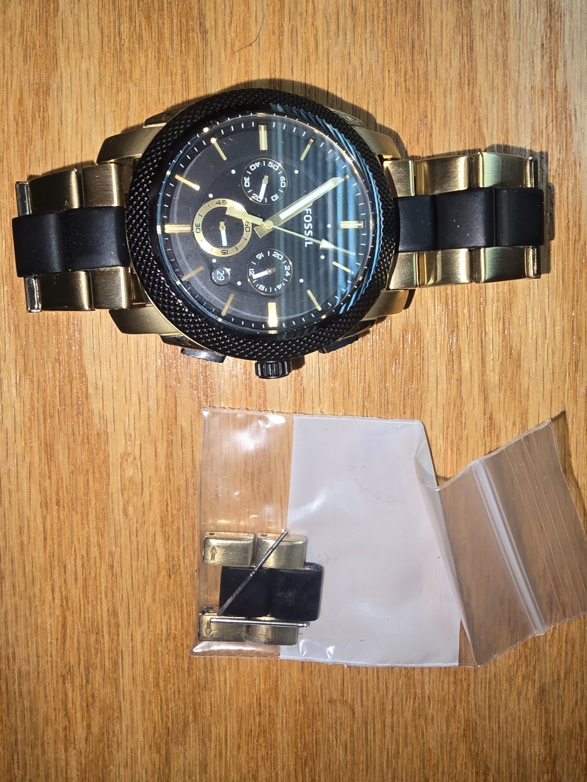 Fossil FS5261 Men’s Chronograph Watch Black Gold New Battery Runs Great
