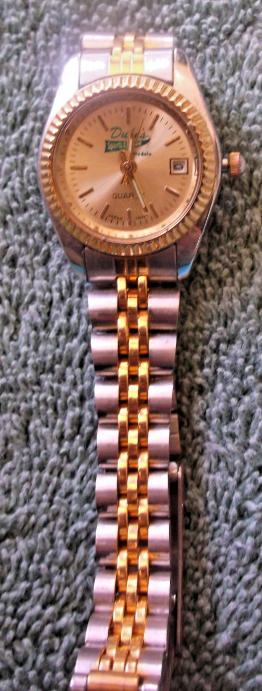 Vintage Ladies’ Duke’s Sports Bar Scottsdale Quartz Watch ~ 2 Tone ~ New Battery